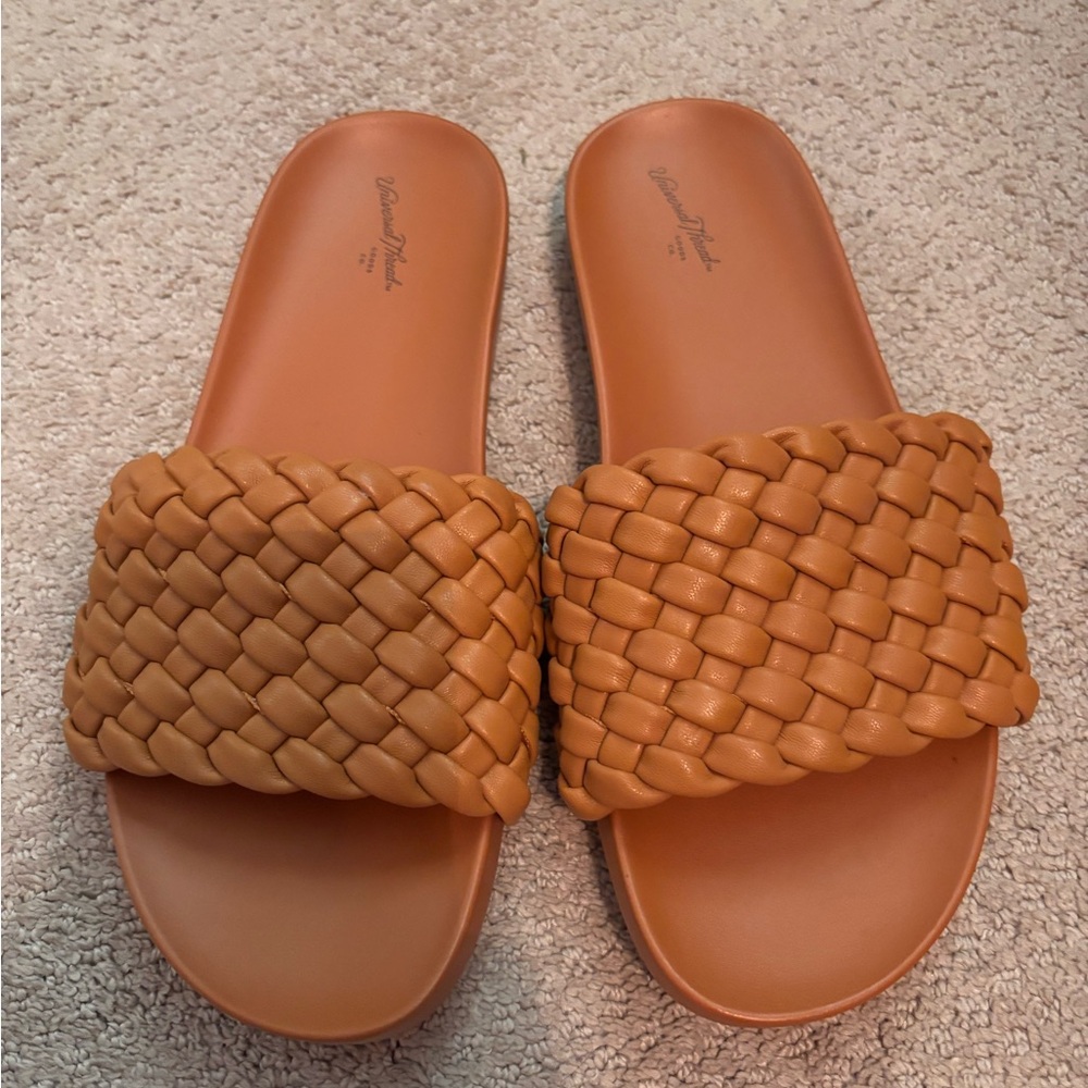 Universal Thread Woven Tan Slide Sandals